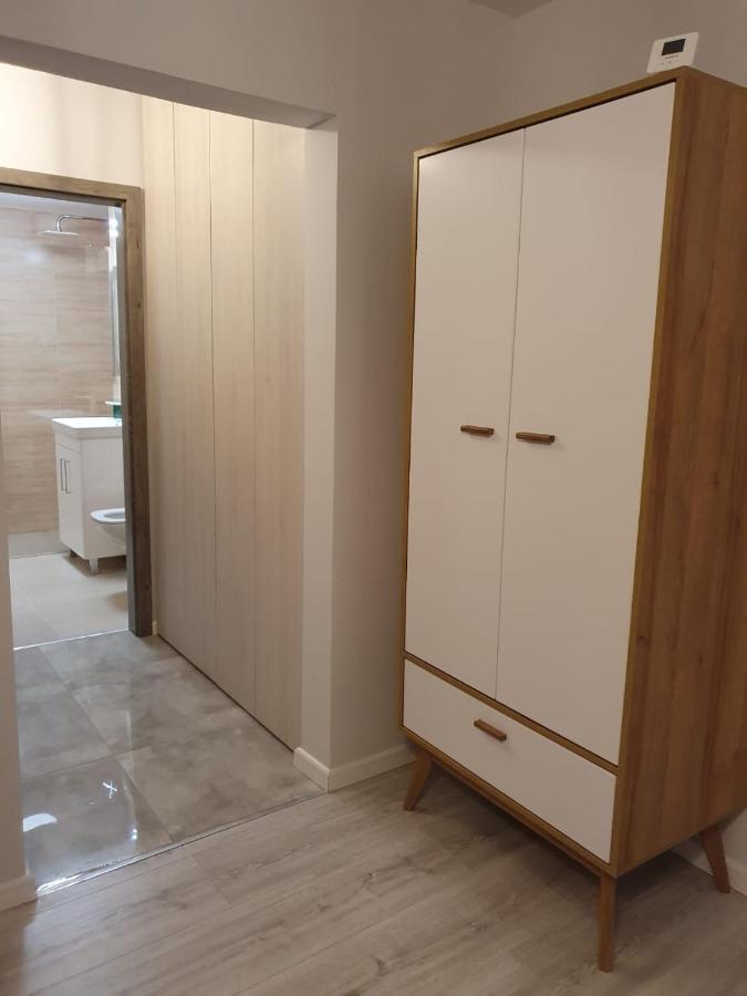 アルバ・ユリアRaema Cetate Apartamentアパートメント エクステリア 写真